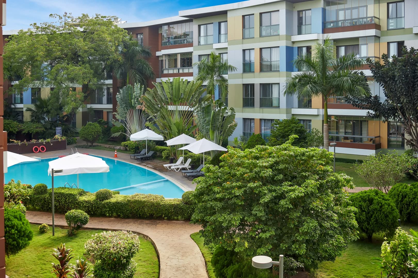 Modern Cantonments Studio | Pool • Fast WiFi • Near Airport 4