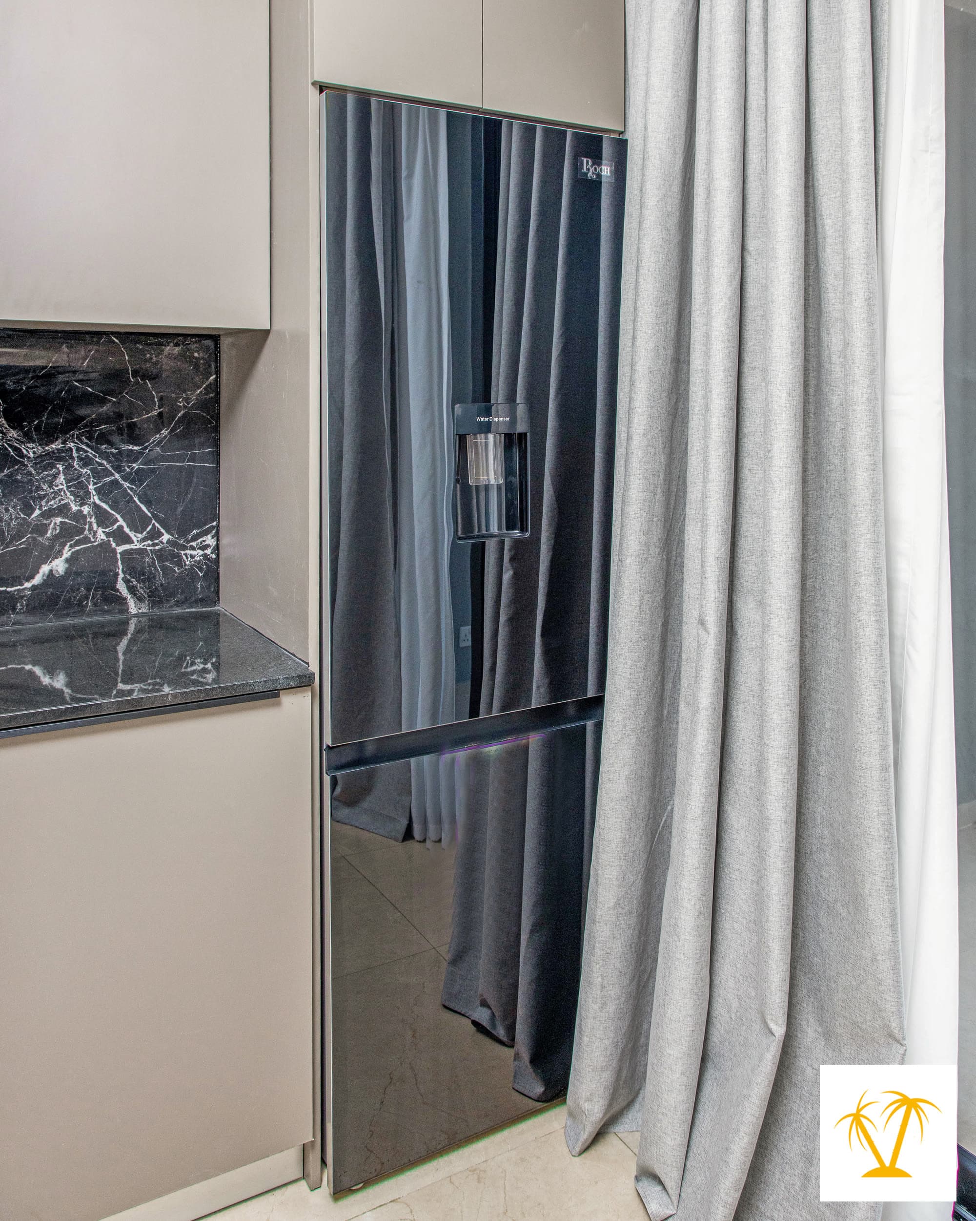 Modern 2BR in Osu + Pool & Fast WiFi 5