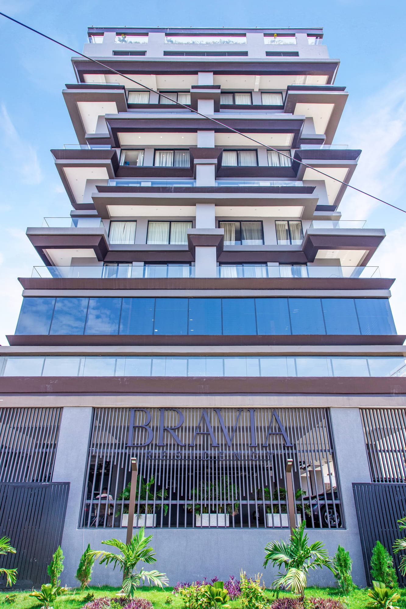 Modern 1BR Osu • Smart TV • Washer • Near Airport