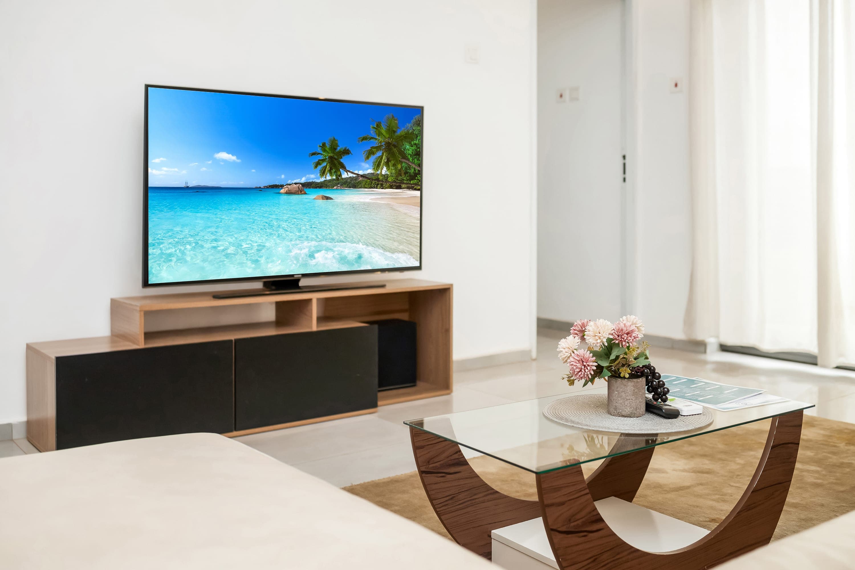 Modern 1BR East Legon Hills | Fast WiFi • AC • Near Airport 4